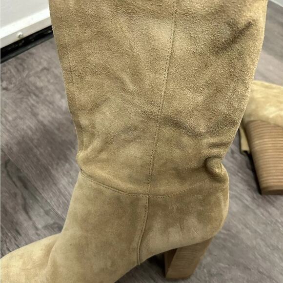 🔥🔥FIRE SALE 🔥🔥Banana Republic suede high heel nude slouchy boot - Picture 3 of 9